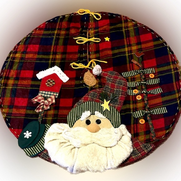 VTG SANTA CHRISTMAS TREE SKIRT FELT BACK FABRIC WOOD APPLIQUÉ HOLIDAY TIE CLOSE - Picture 4 of 4